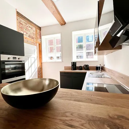 Apartman Historisches Altstadt Juwel Mit 2 Zimmern Inklusive Netflix Stade
