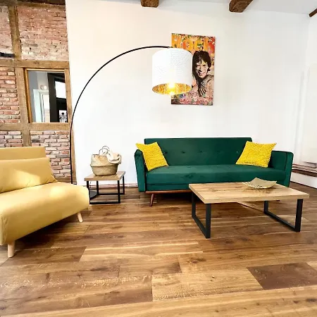 Historisches Altstadt Juwel Mit 2 Zimmern Inklusive Netflix Apartman